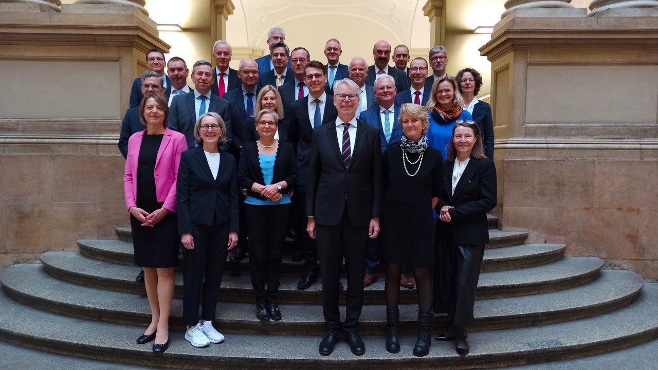 Präsidentinnen und Präsidenten der Obergerichte bei der 76. Jahrestagung in München
