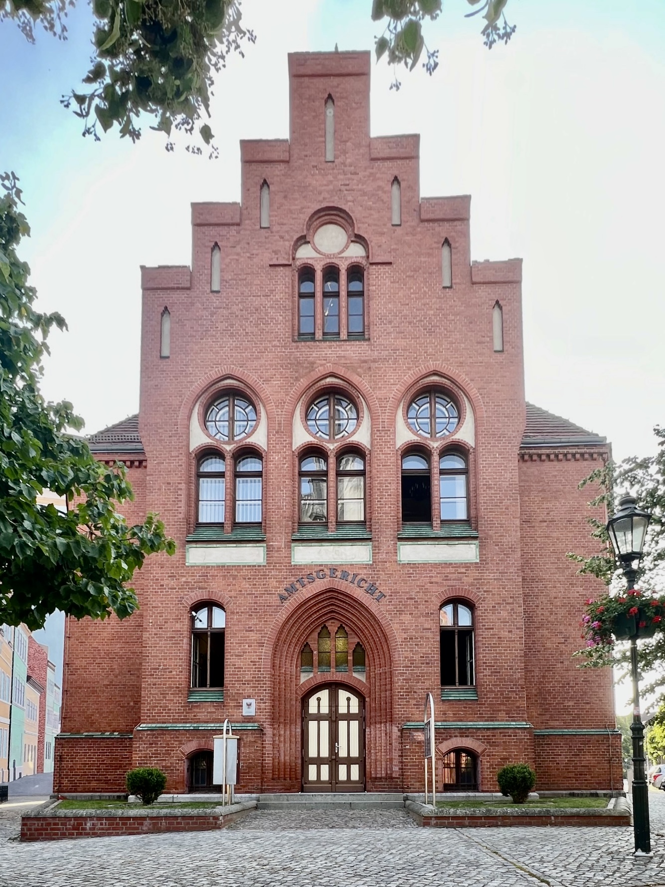 Eingang zum Gerichtsgebäude Schwedt/Oder